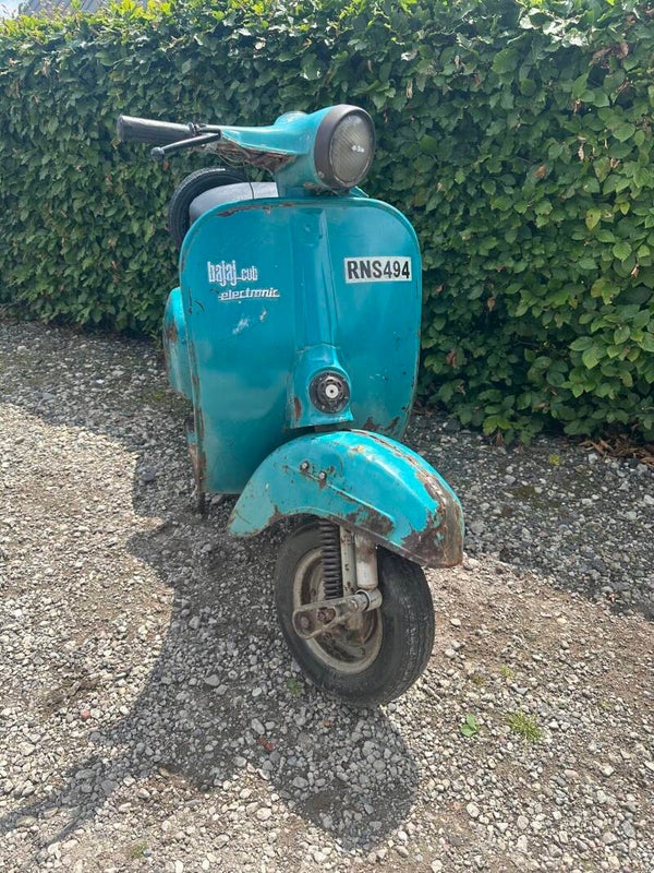 Decoratieve vespa look scooter - aqua blauw RNS494