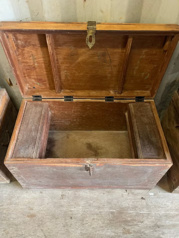 Mooie oude houten kist uit India - Stoer en uniek