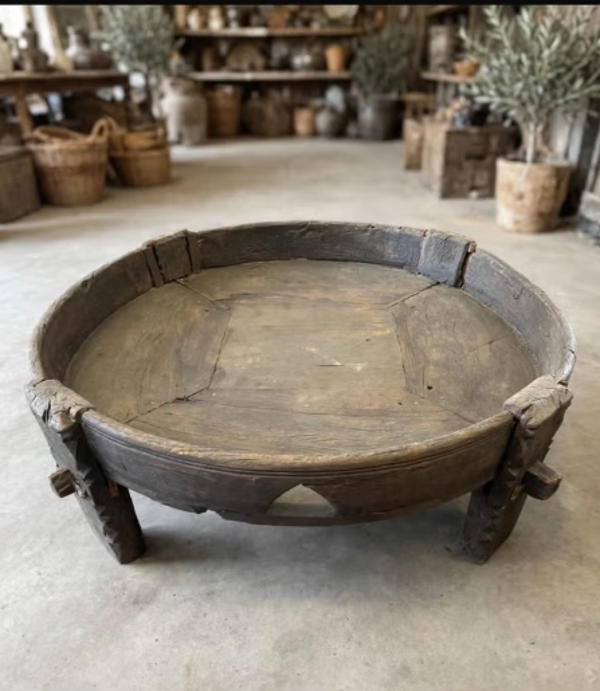 Mooie oude Chakki tafel uit India - Robuust & Landelijk