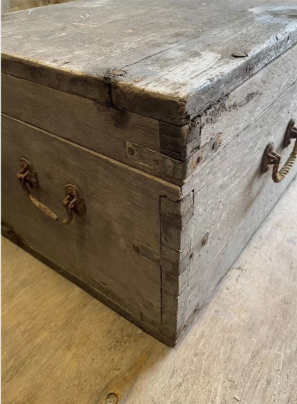 Mooie oude verweerde houten kist - Landelijk/Stoer
