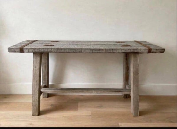 Stoere sidetable | Robuust en uniek