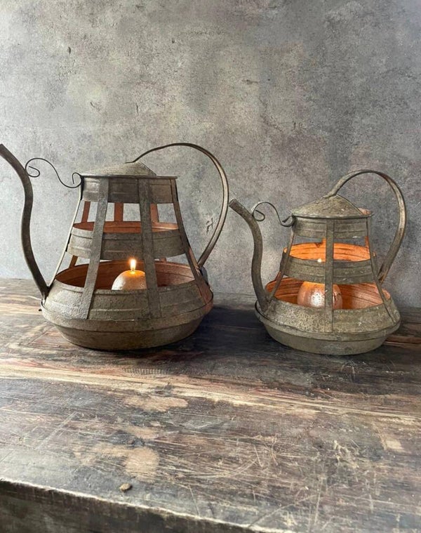Originele set van 2 theepot windlichten - Verweerd metaal