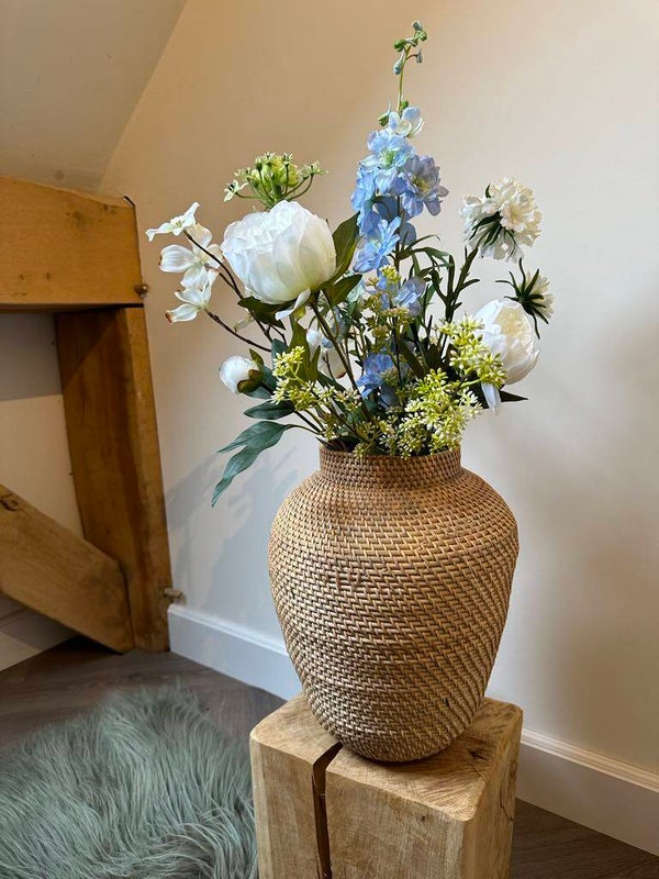 Zijden bloemen boeket 'Fris voorjaar' - inclusief rotan vaas