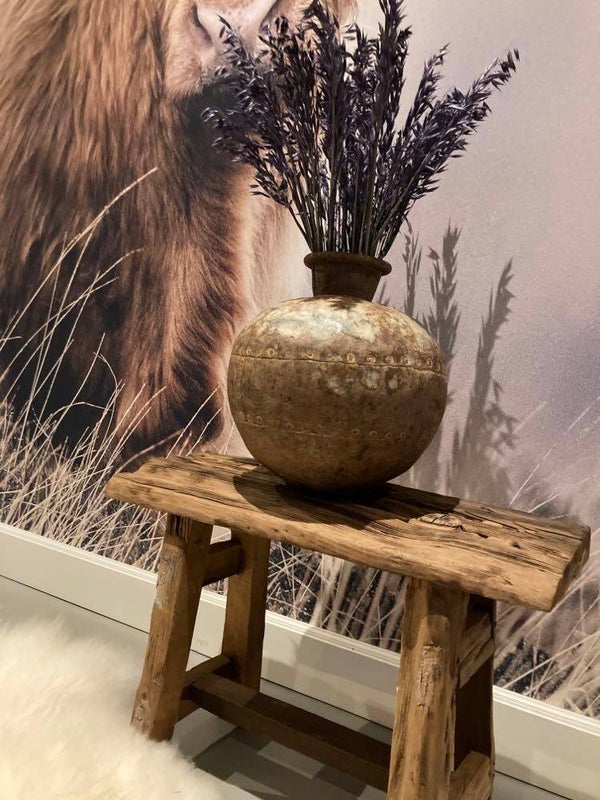 Metalen Nepalese waterkruik oud - 30 cm hoog