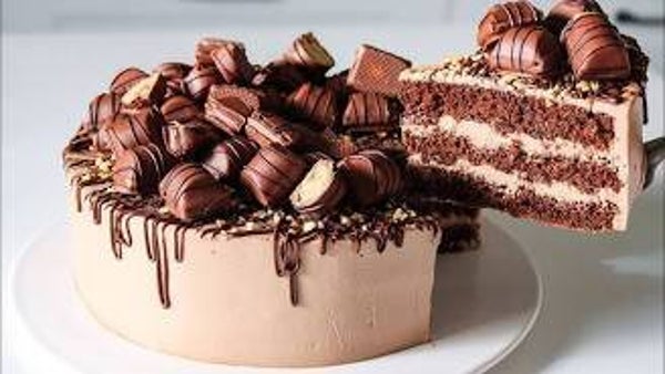 Layer cake kinder bueno  anniversaire15 personnes