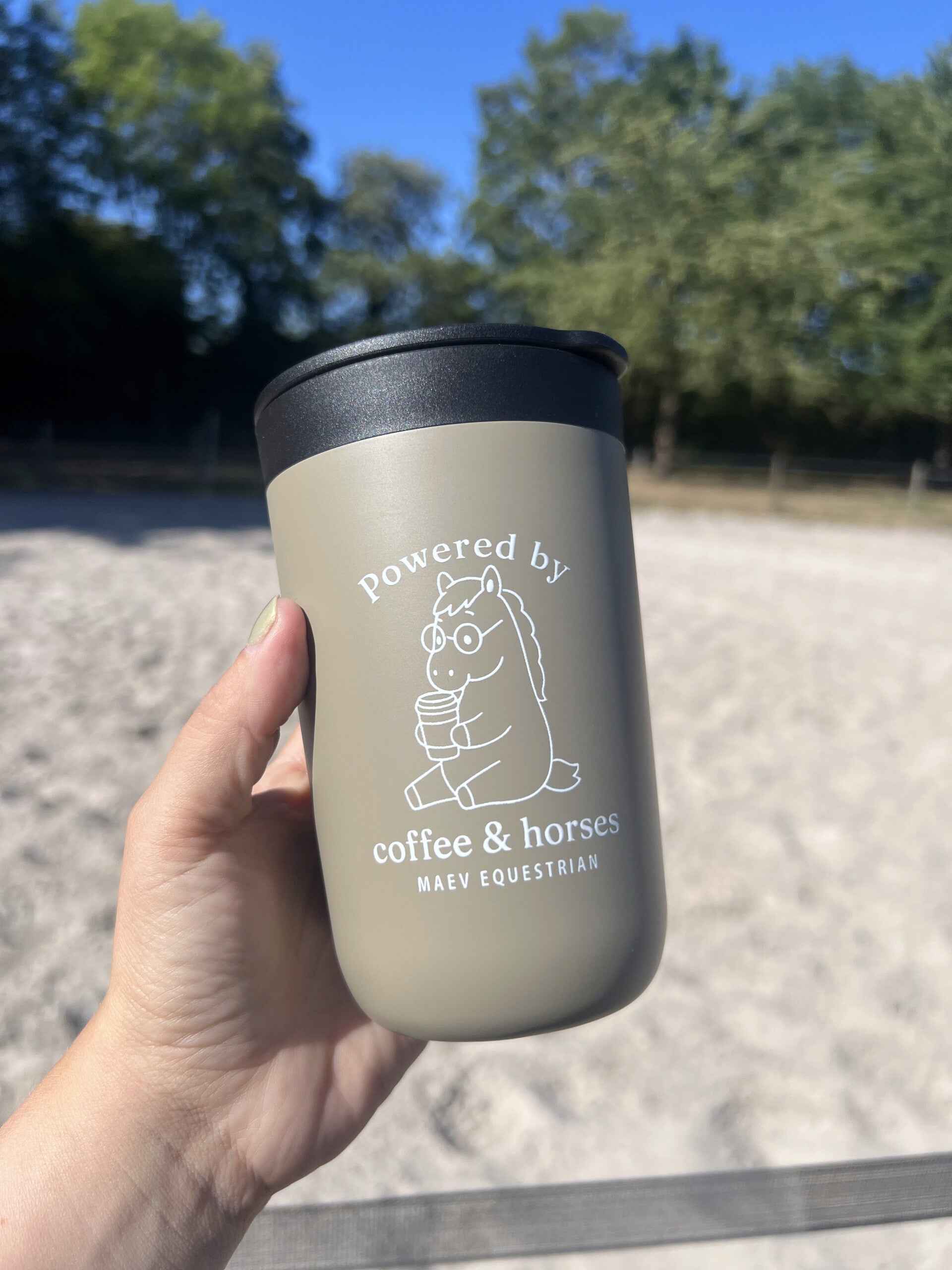 Pre order MAEV Coffee & Horses Thermosbeker – 415 ml