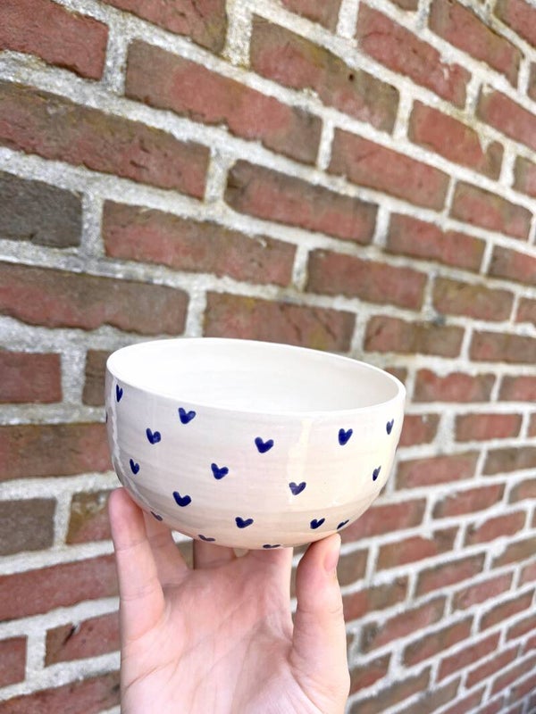 Bowl blue hearts