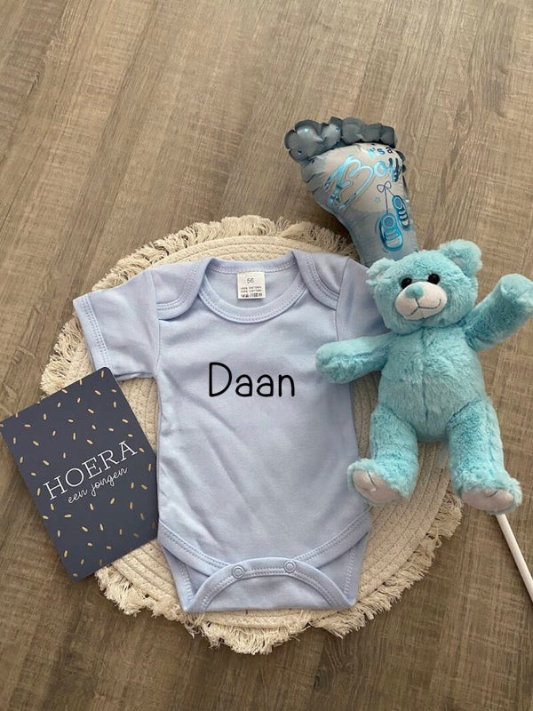Kraamcadeau blauw romper met naam