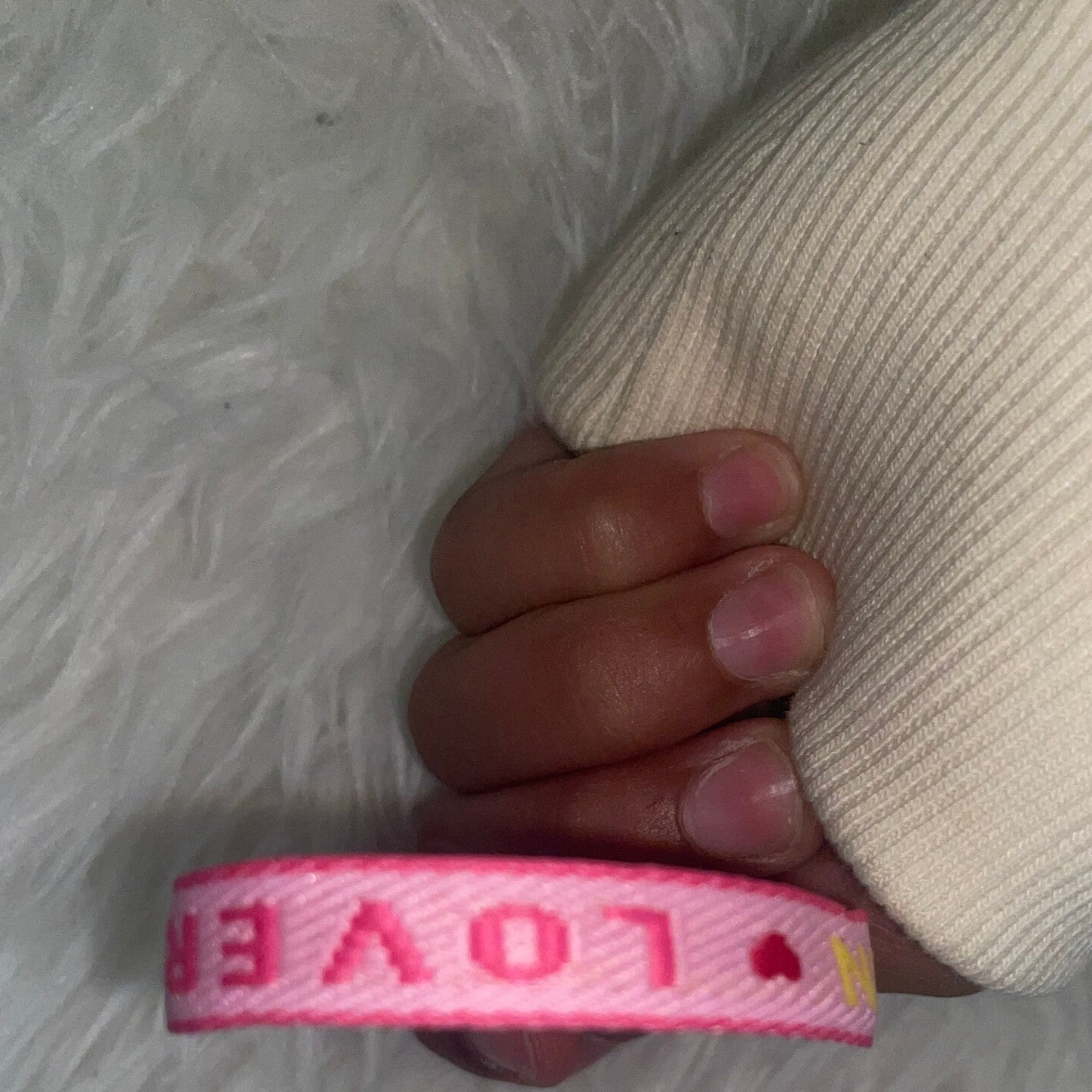 love ribbon bracelet