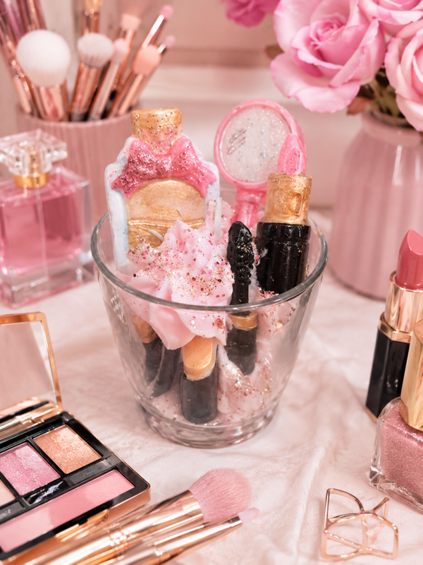 ✨ Bougie Décorative “Rouge Gourmand” ✨