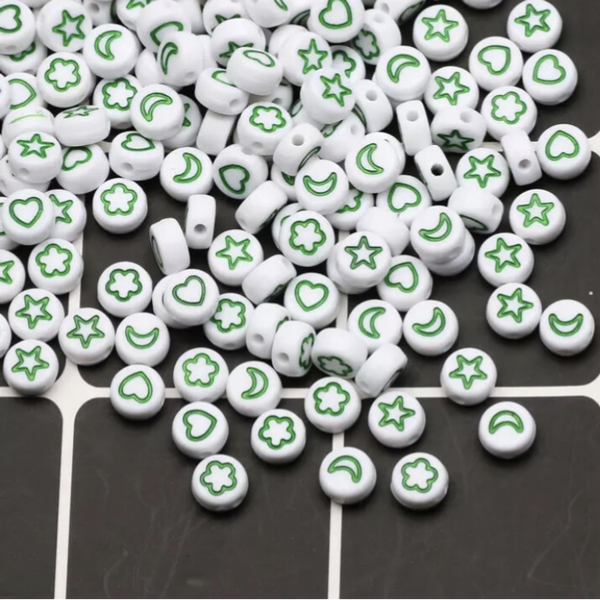 Acryl figuur kralen wit groen - 10 stuks