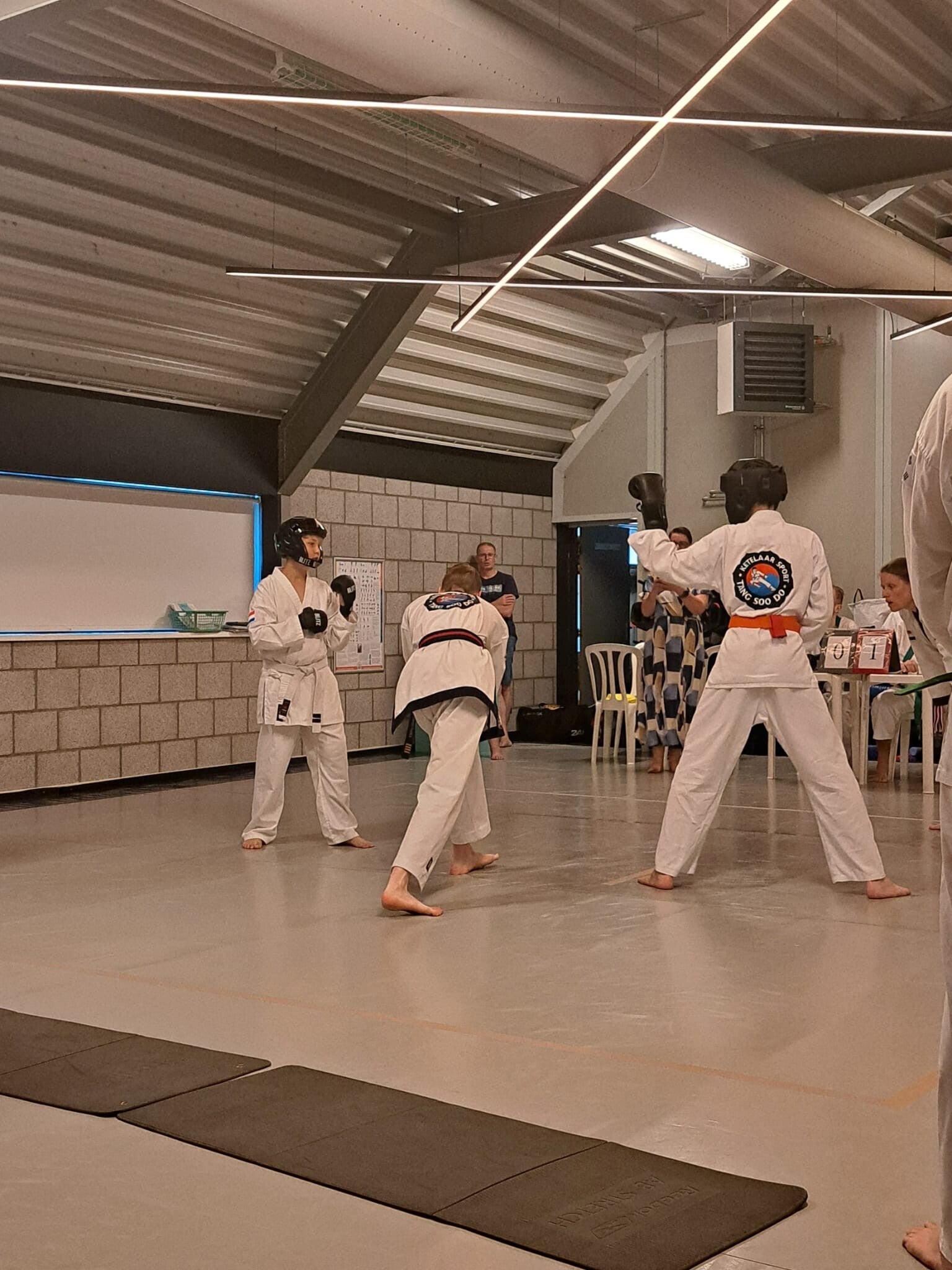 xaid3164-standard.jpg