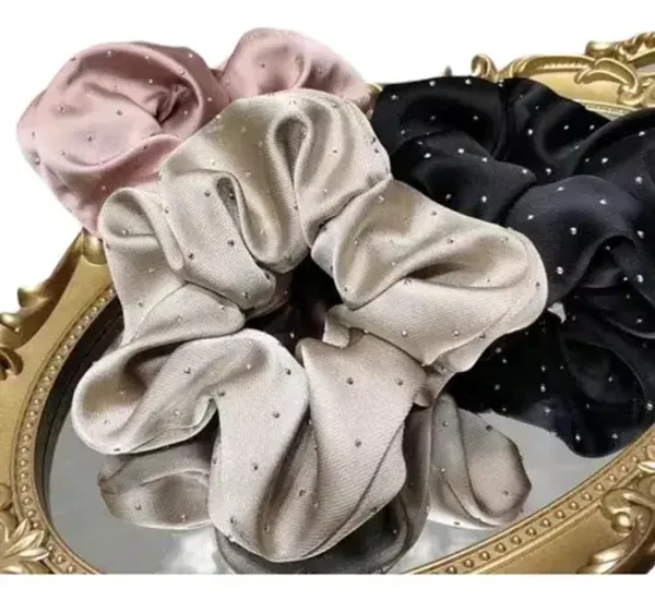 SCRUNCHIE  $30