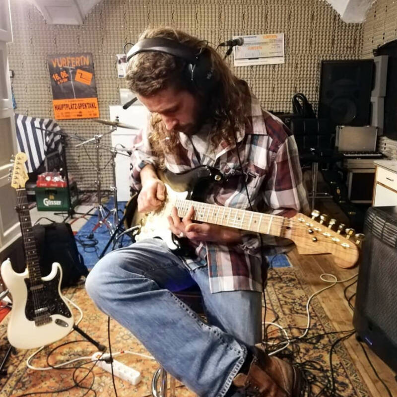 Edi Ingruber an der Gitarre