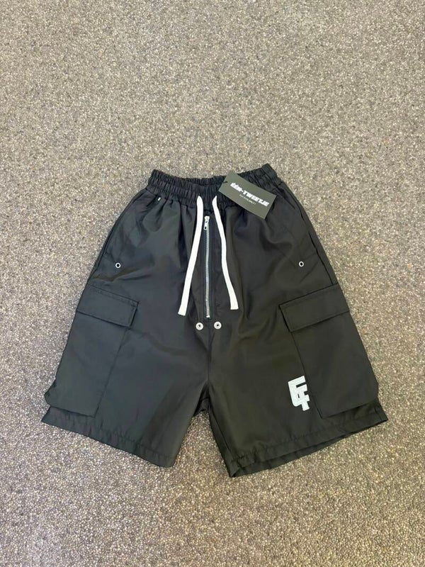 Black cargo short