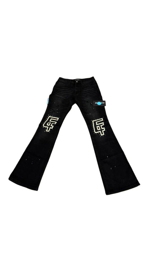 Woman low waist black