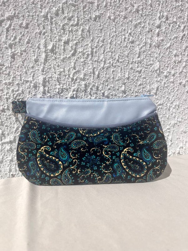 Pochette de soirée bleu motif cashemire