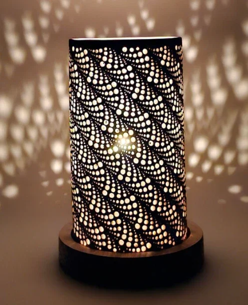 Lampe en céramique avec motif de ruisseau de montagne H 24 cm