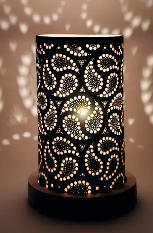 Lampe en céramique avec ornement végétal asymétrique H 24 cm