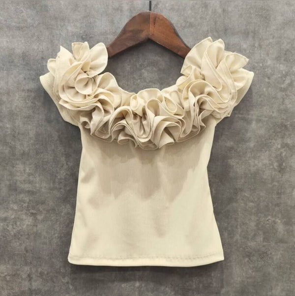 Ruffle top beige
