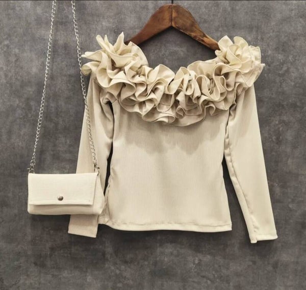 Ruffle top met tasje beige