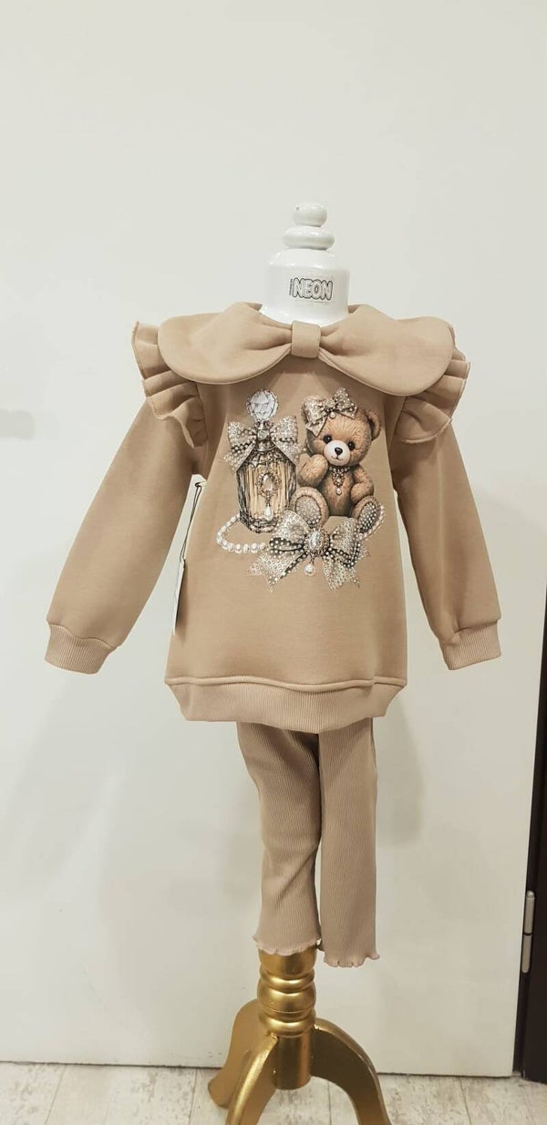 Luxery suit camel