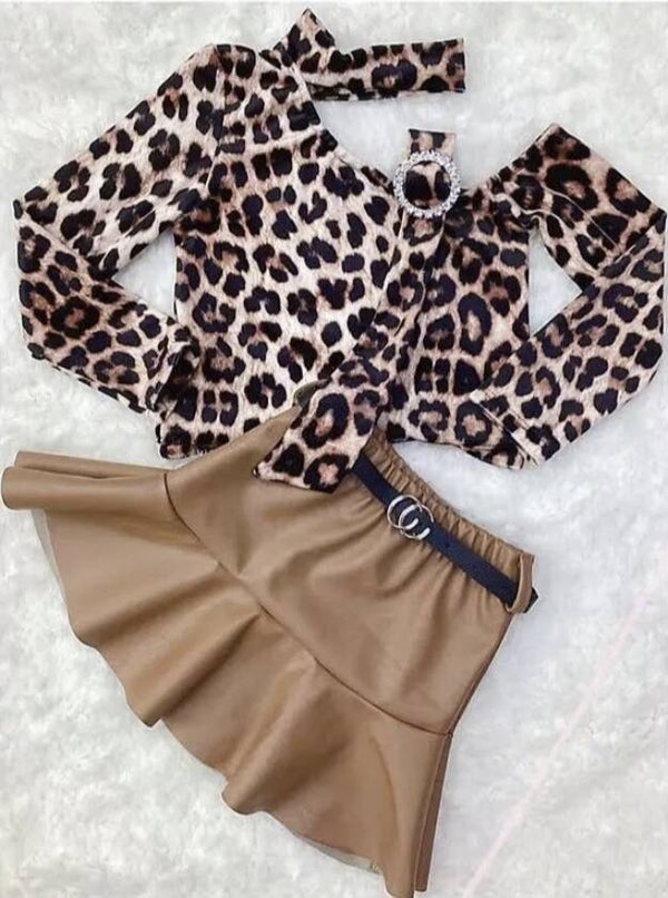 Leopard set camel