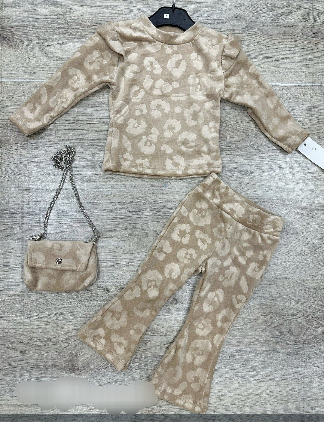 Leopard flair set beige