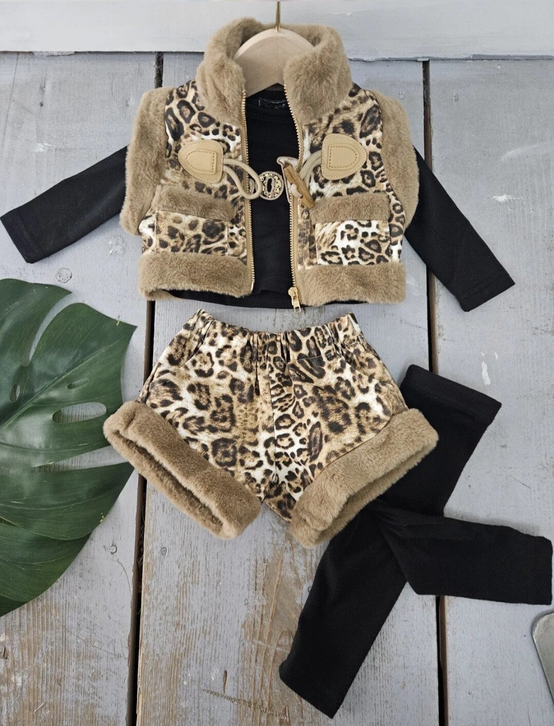 Leopard love set