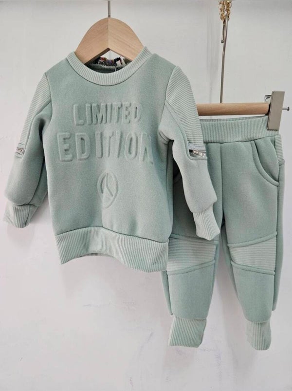 Boys set green