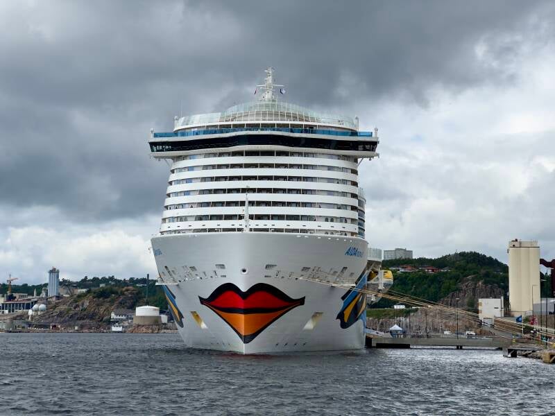 AIDAnova in Kristiansand Norwegen