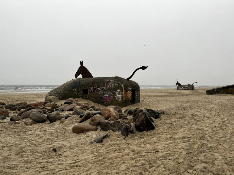 Bunker am Strand mit Pferdekopf Blavand