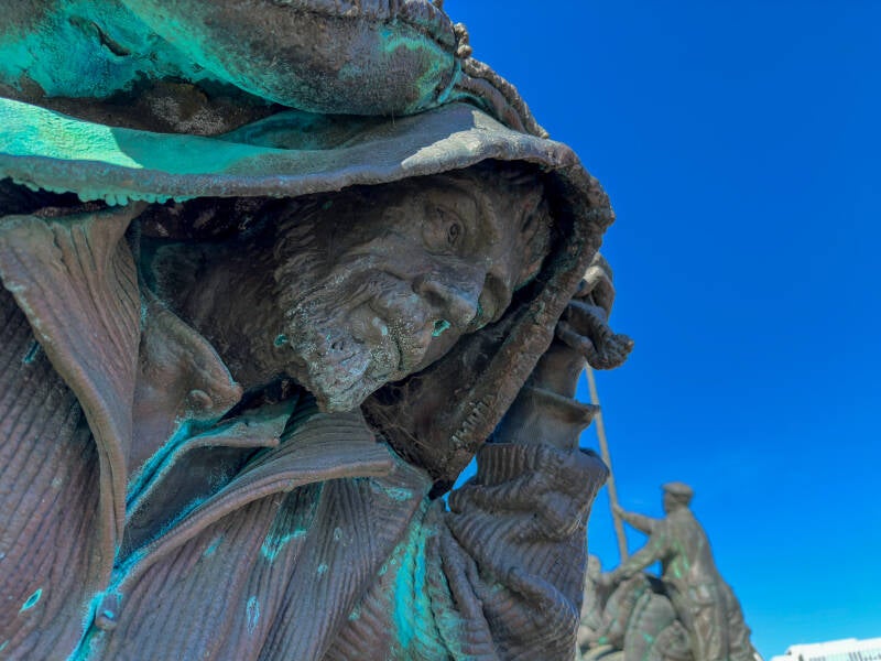 Hafenarbeiter Statuen