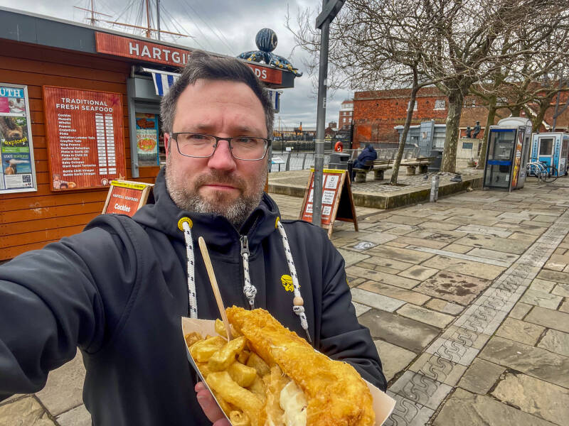 Ich in Porthsmouth England mit Fish and Ships
