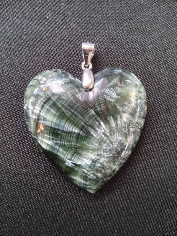 Pendentif seraphinite forme coeur