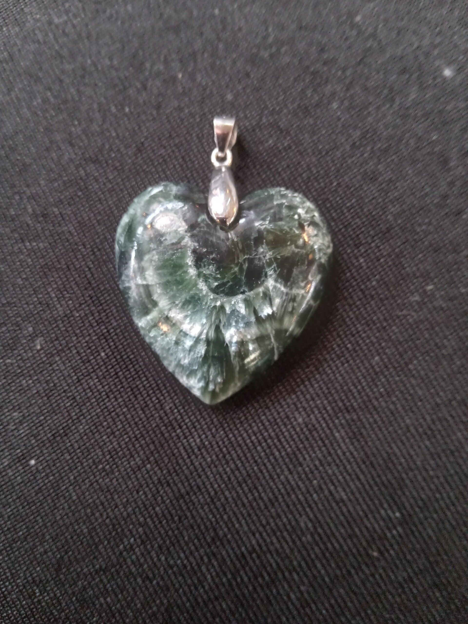 Pendentif seraphinite coeur 2,5cm