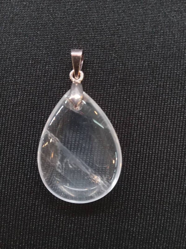 Pendentif goutte cristal de roche