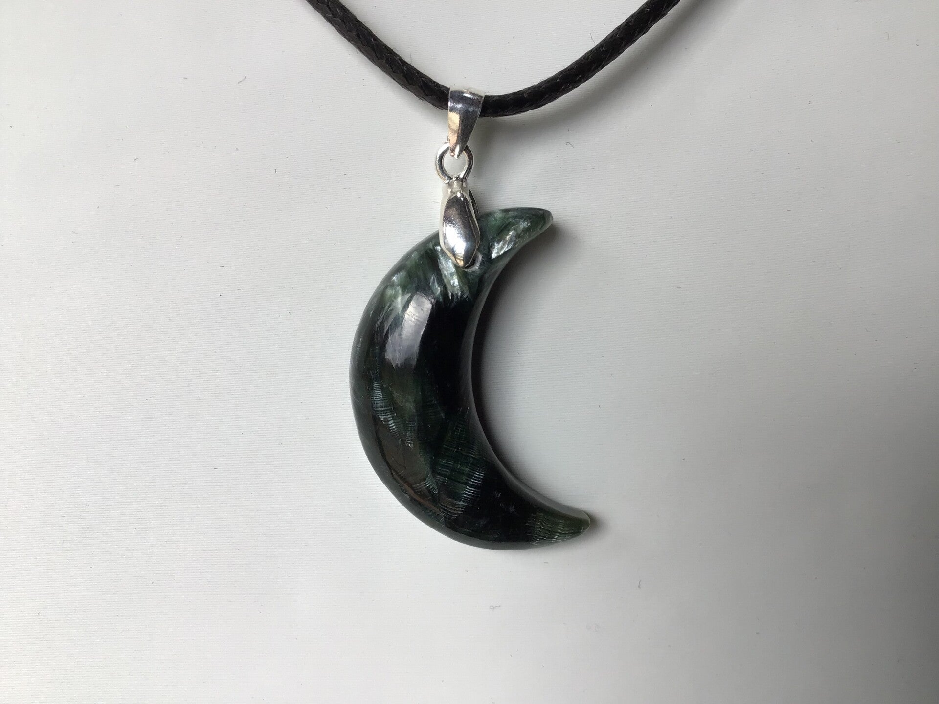 Pendentif seraphinite lune