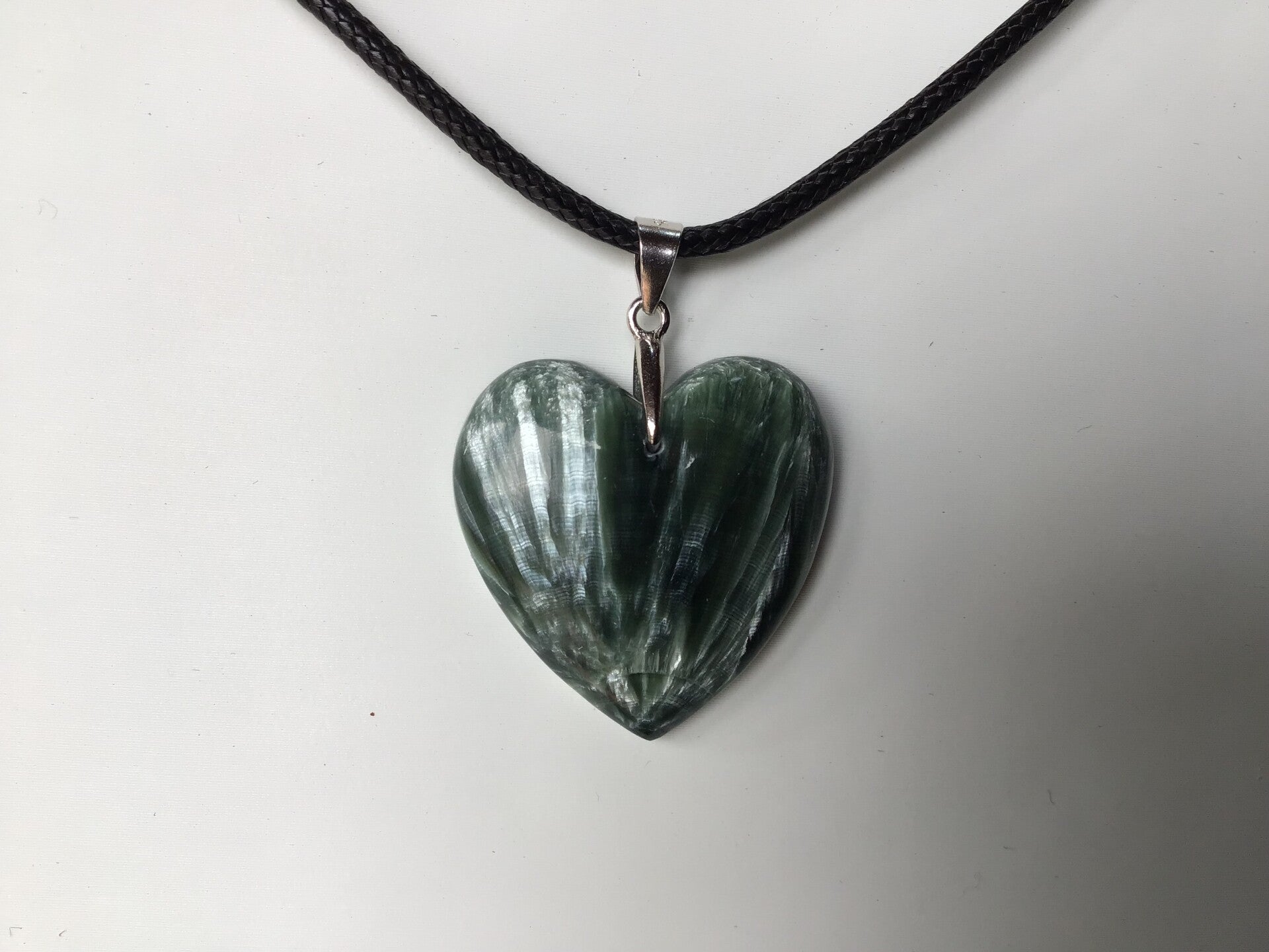 Pendentif seraphinite coeur 2,5cm