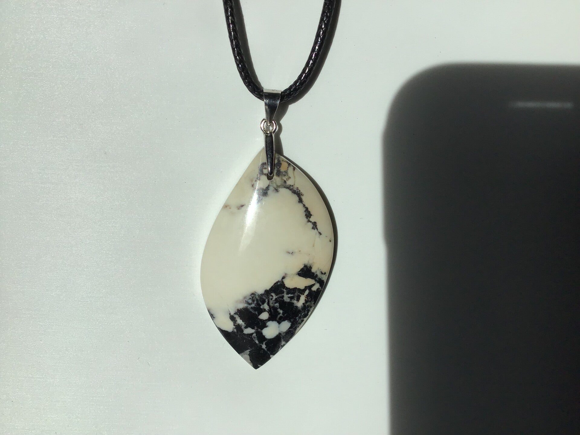 Pendentif magnesite indonesienne