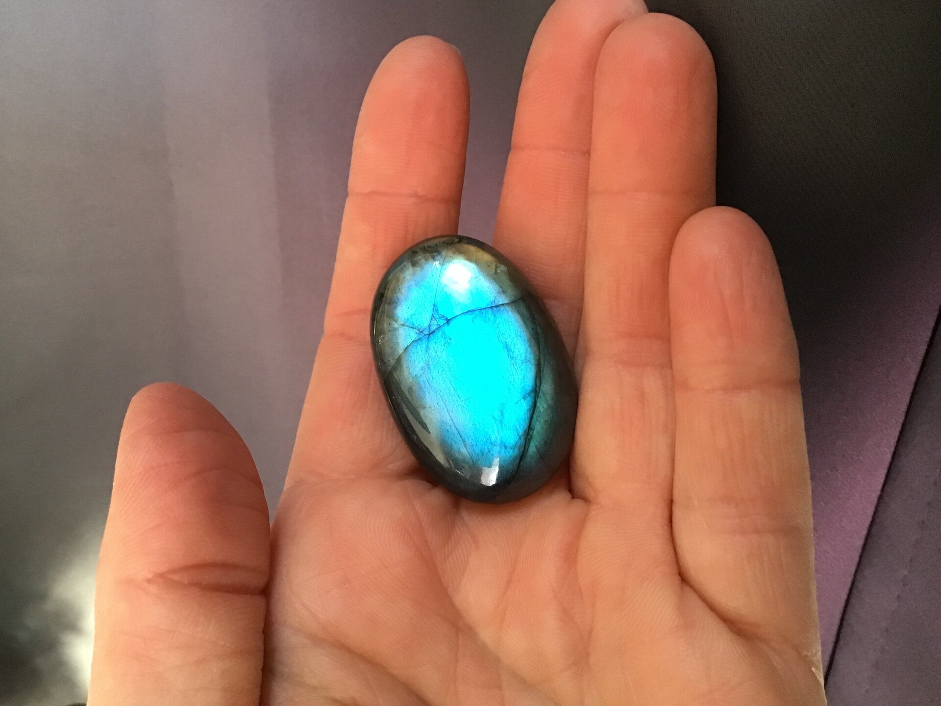 Labradorite cabochon bleu azur