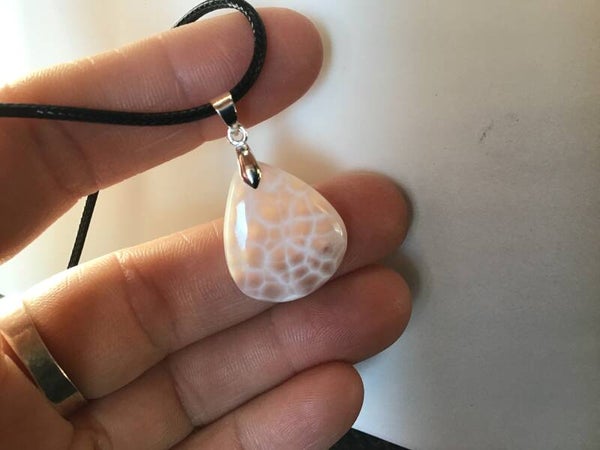 Pendentif natrolite
