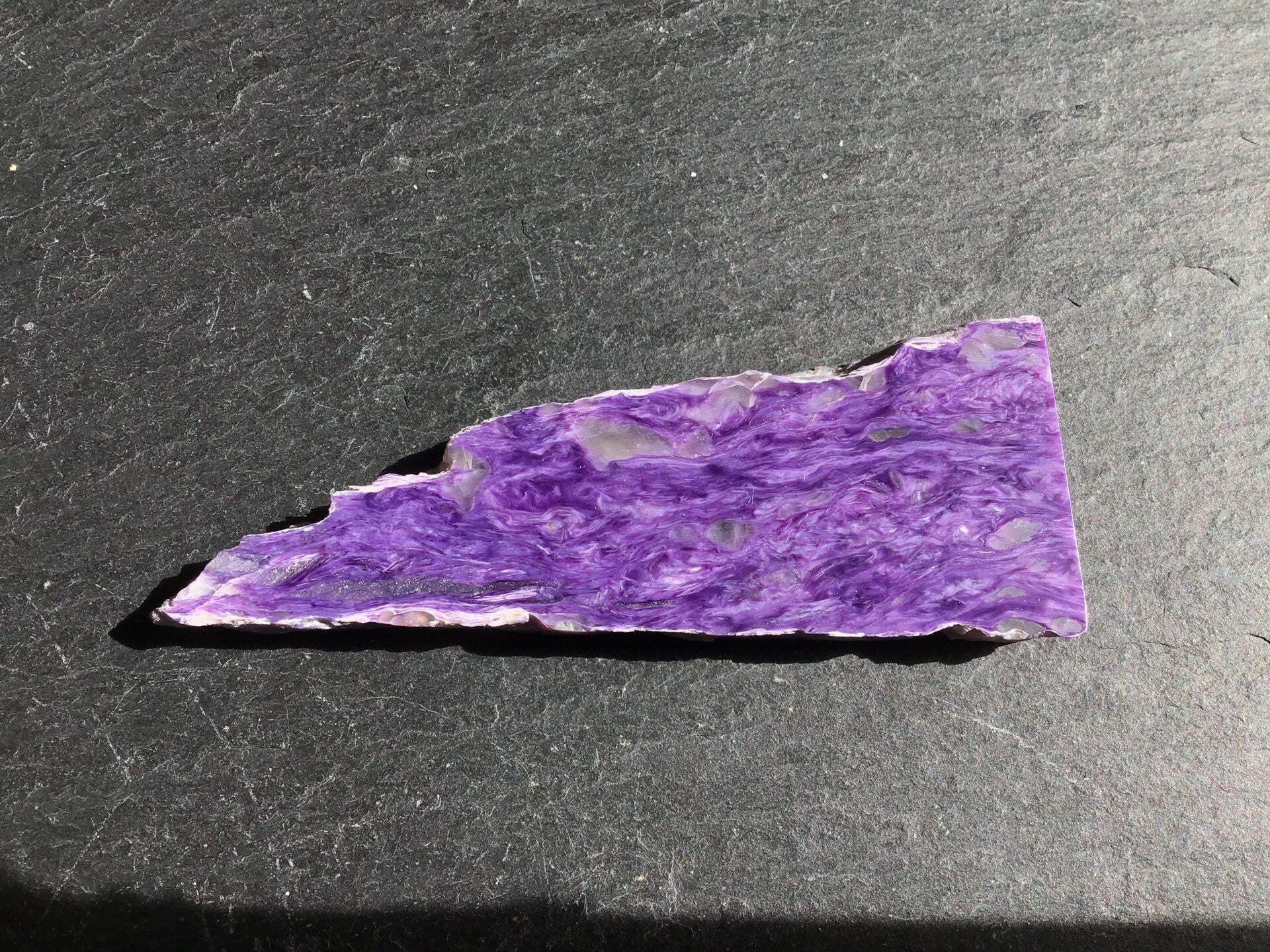 Charoite tranche