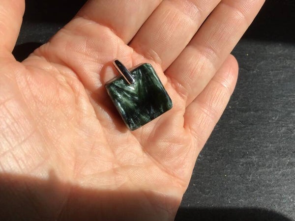 Pendentif seraphinite carré
