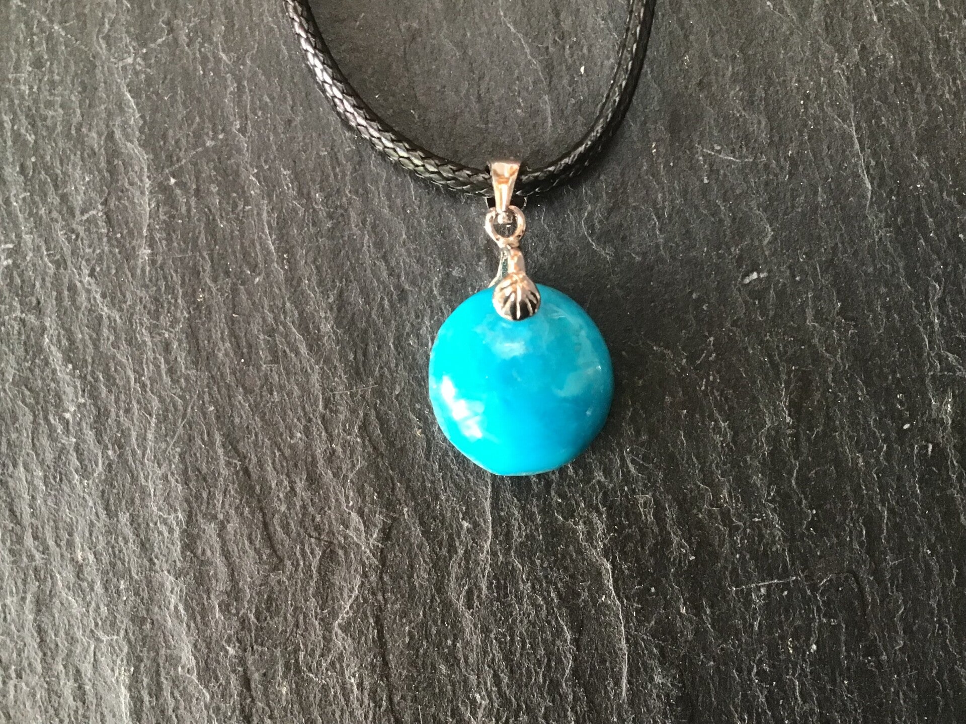 Petit pendentif en turquoise perse