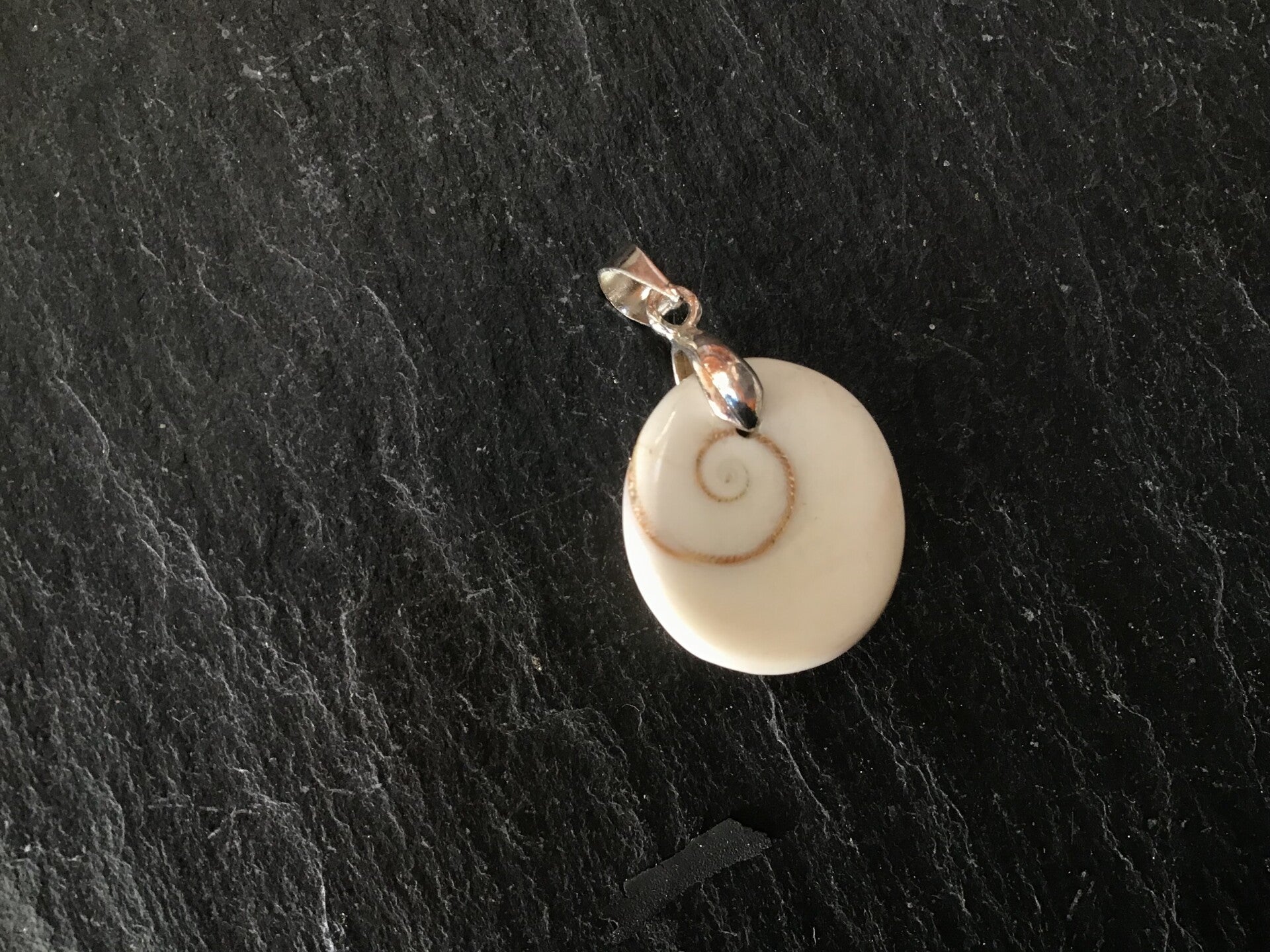 Mini pendentif oeil de Sainte Lucie