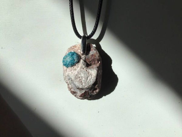 Pendentif cavensite