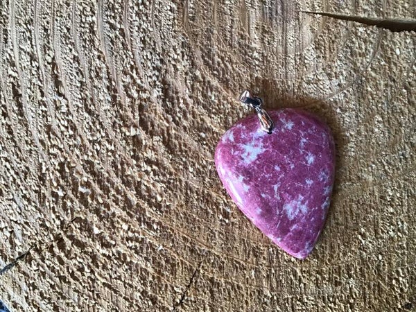 Pendentif thulite