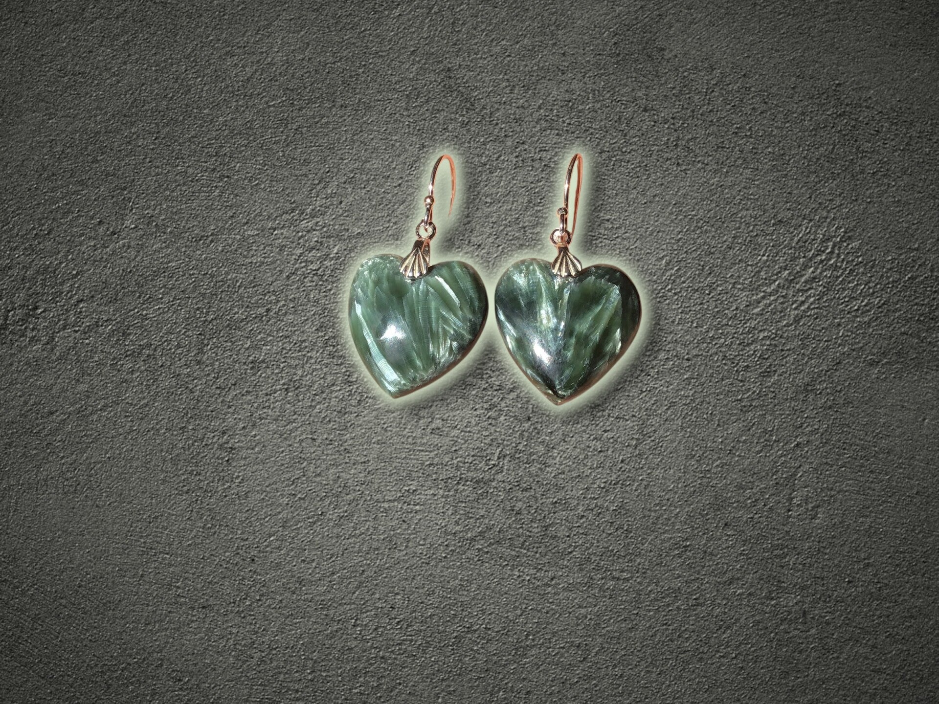 Boucles d’ oreille seraphinite