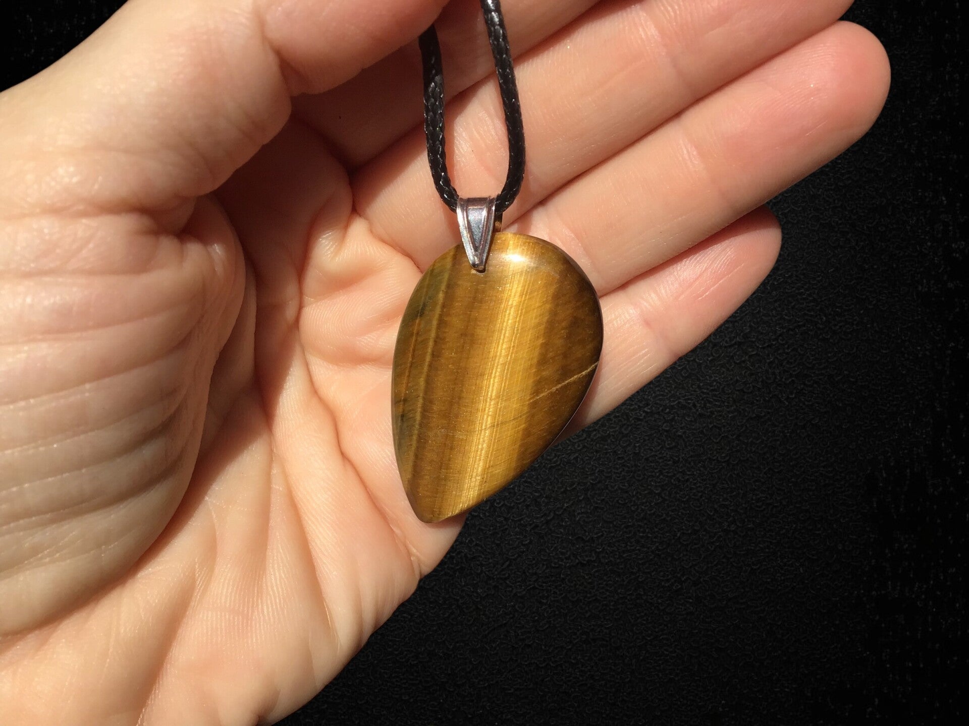 Pendentif oeil de tigre forme libre